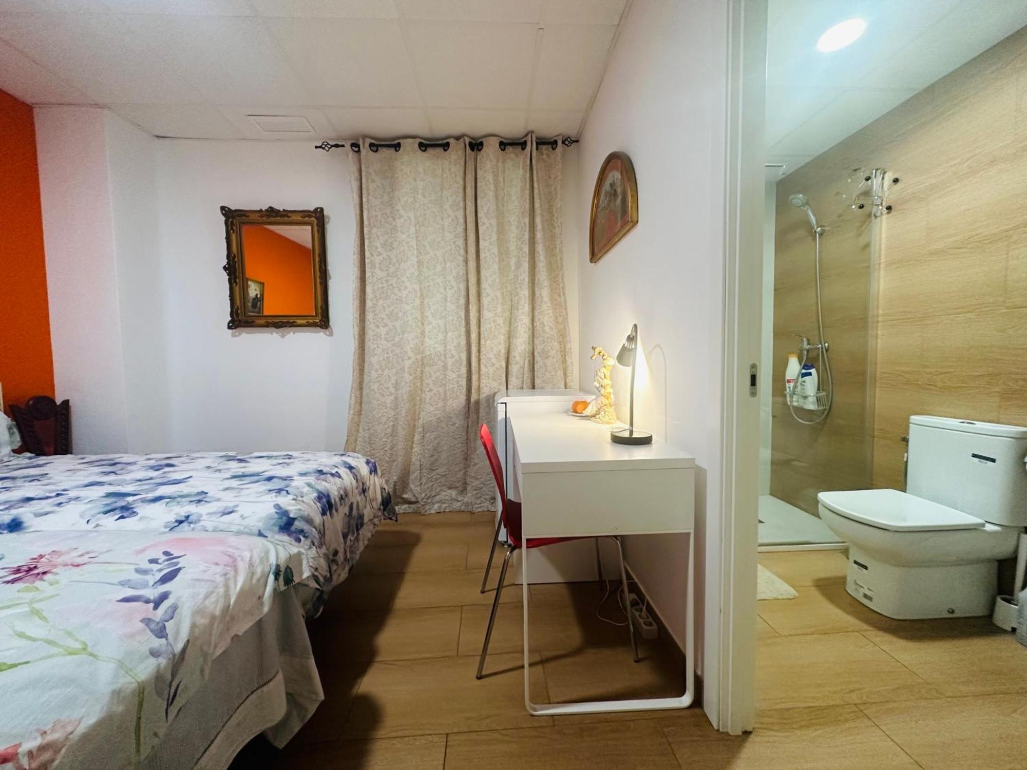 Mirador 2 Del Mercado Central - Habitacion Con Bano Privado En El Centro De La Ciudad Vella Valencia Kültér fotó