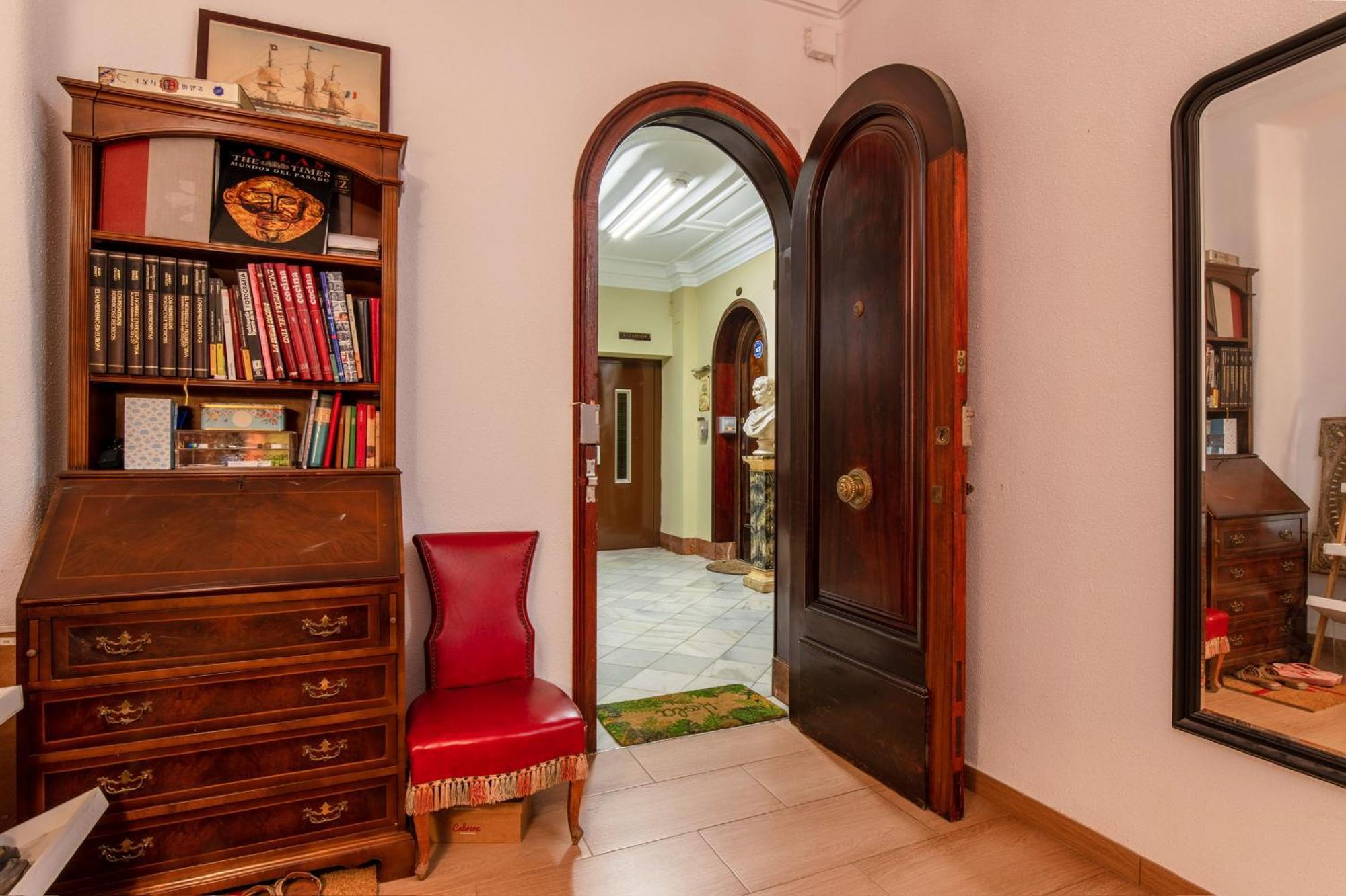 Mirador 2 Del Mercado Central - Habitacion Con Bano Privado En El Centro De La Ciudad Vella Valencia Kültér fotó