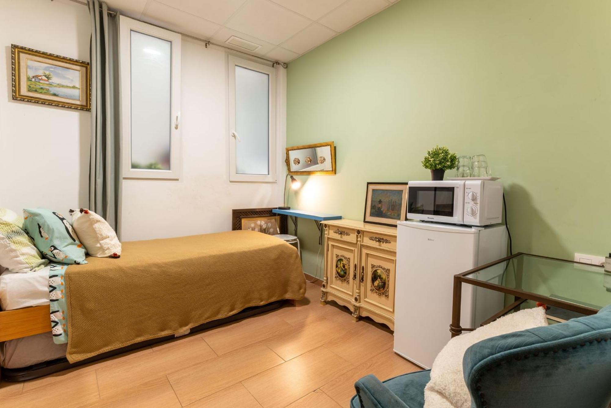 Mirador 2 Del Mercado Central - Habitacion Con Bano Privado En El Centro De La Ciudad Vella Valencia Kültér fotó