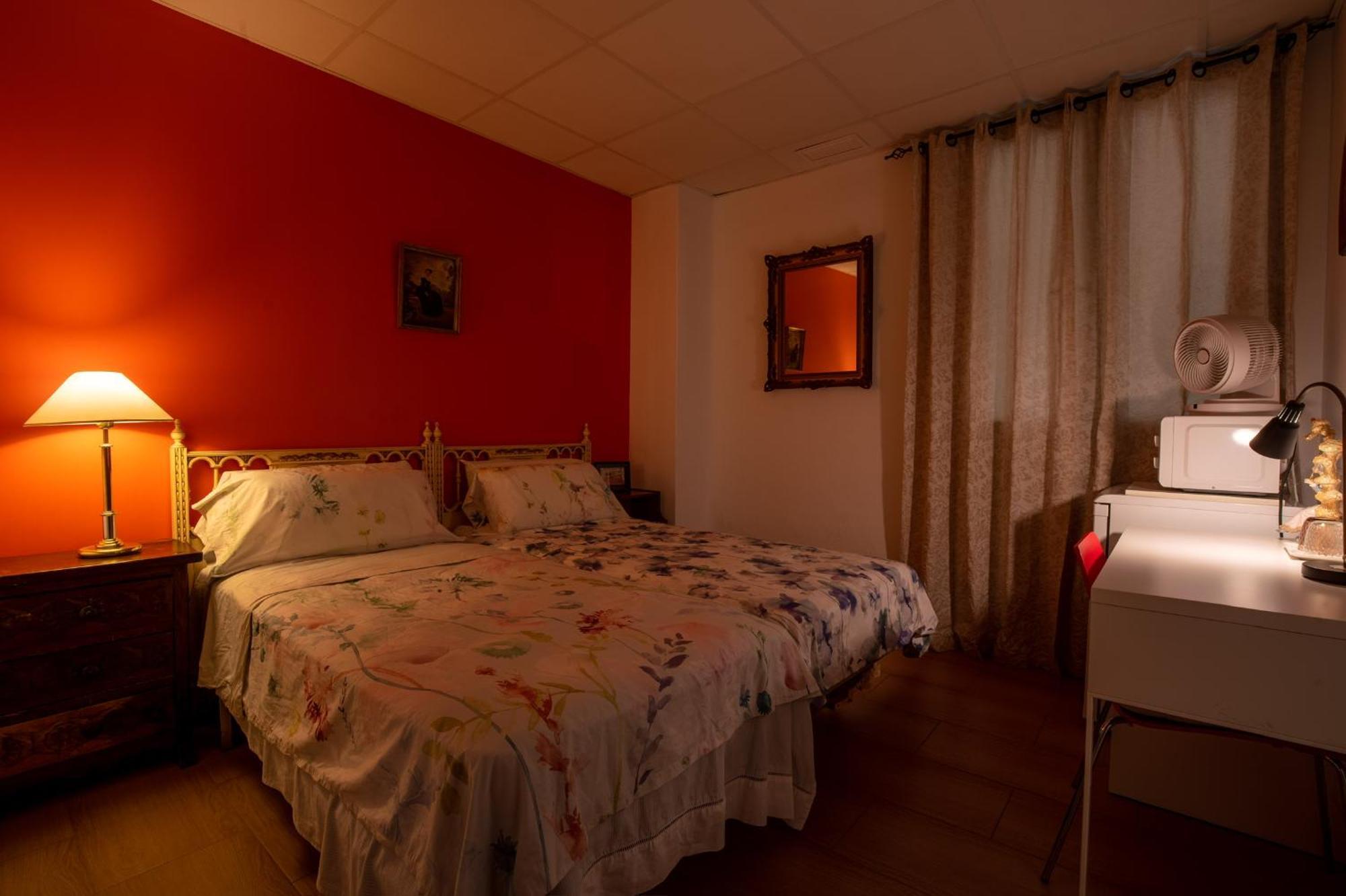 Mirador 2 Del Mercado Central - Habitacion Con Bano Privado En El Centro De La Ciudad Vella Valencia Kültér fotó