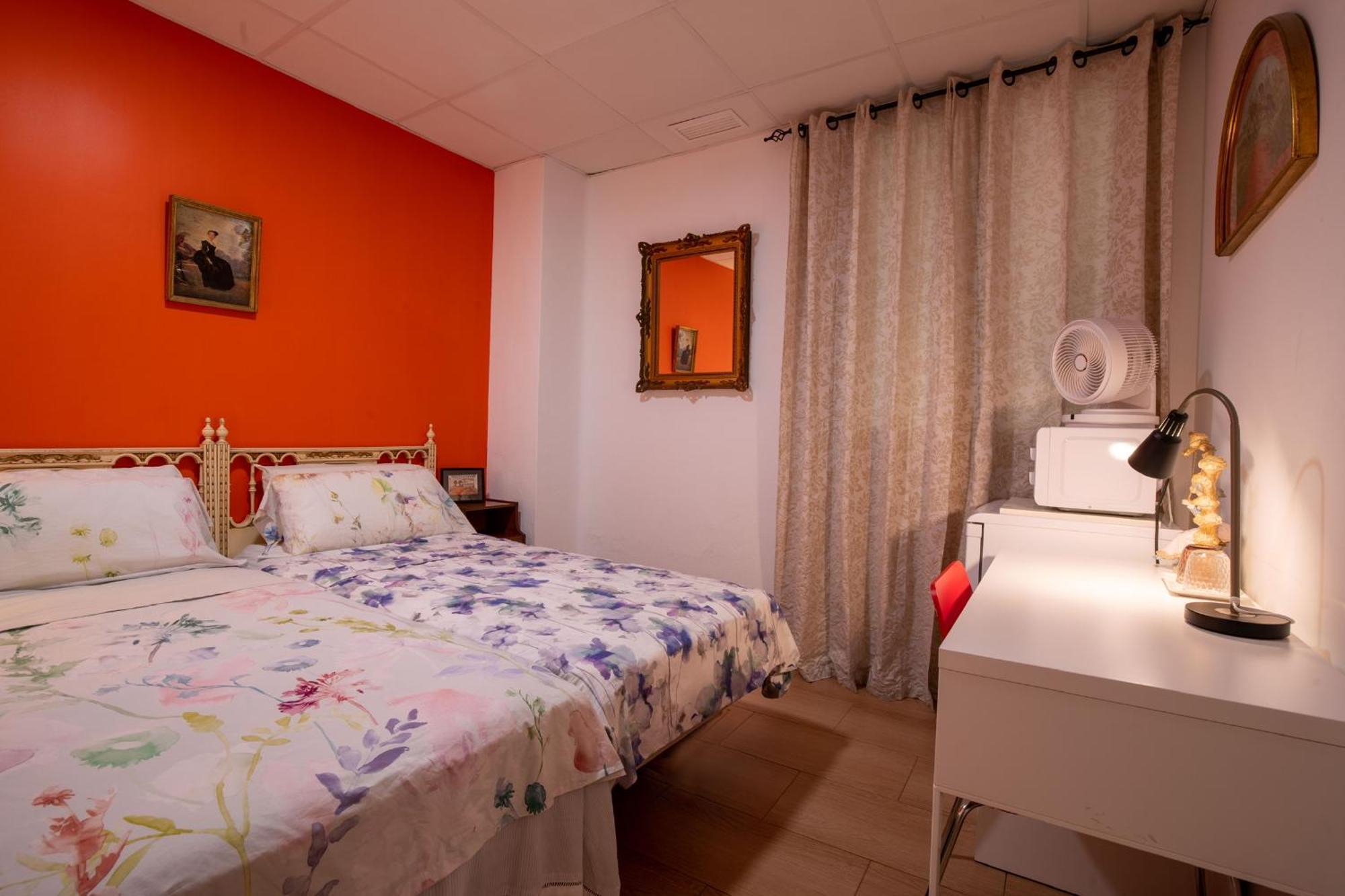 Mirador 2 Del Mercado Central - Habitacion Con Bano Privado En El Centro De La Ciudad Vella Valencia Kültér fotó
