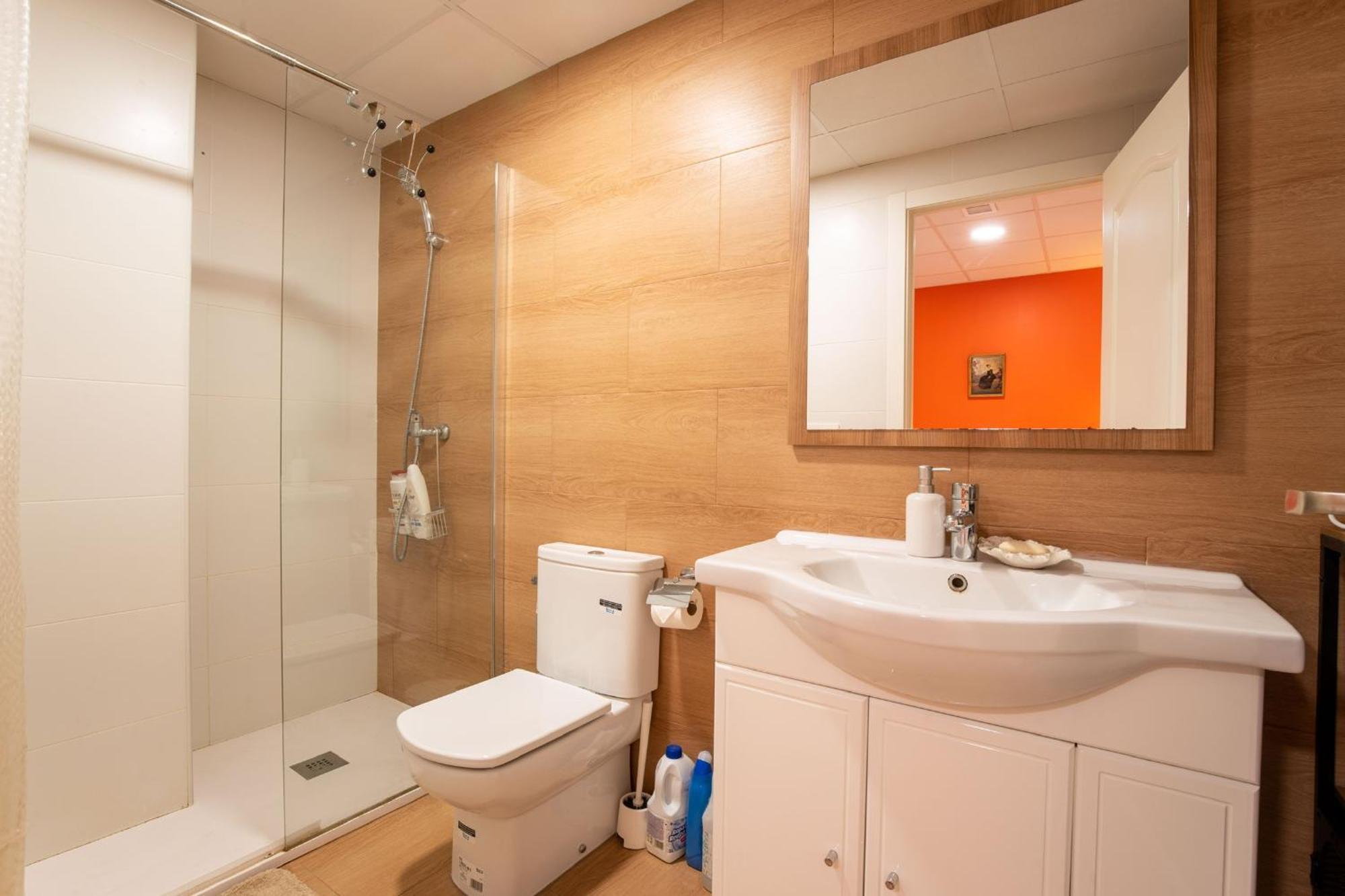 Mirador 2 Del Mercado Central - Habitacion Con Bano Privado En El Centro De La Ciudad Vella Valencia Kültér fotó